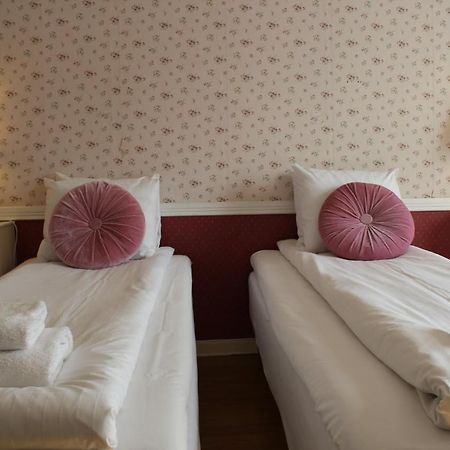 Hotel Pensionat Granparken Norrtälje Eksteriør billede