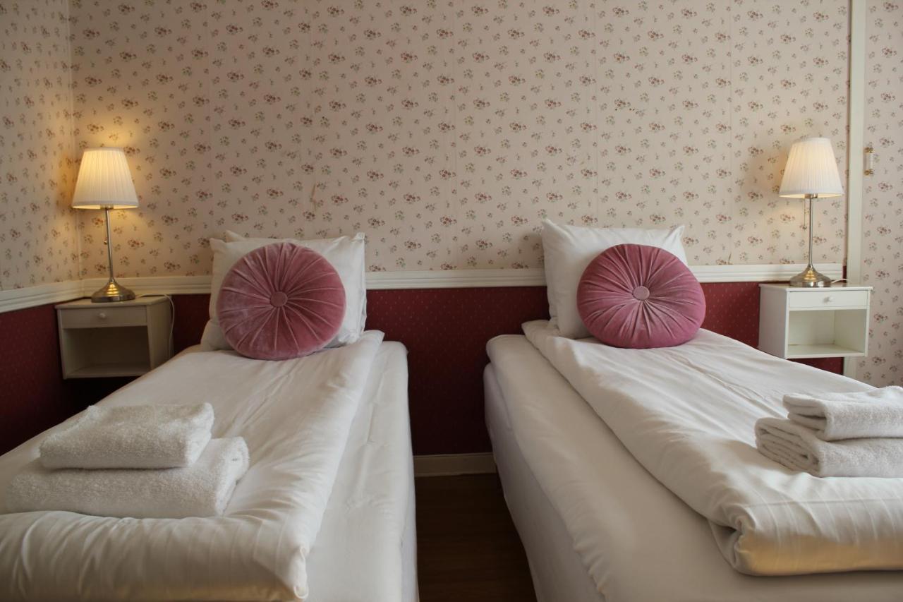 Hotel Pensionat Granparken Norrtälje Eksteriør billede