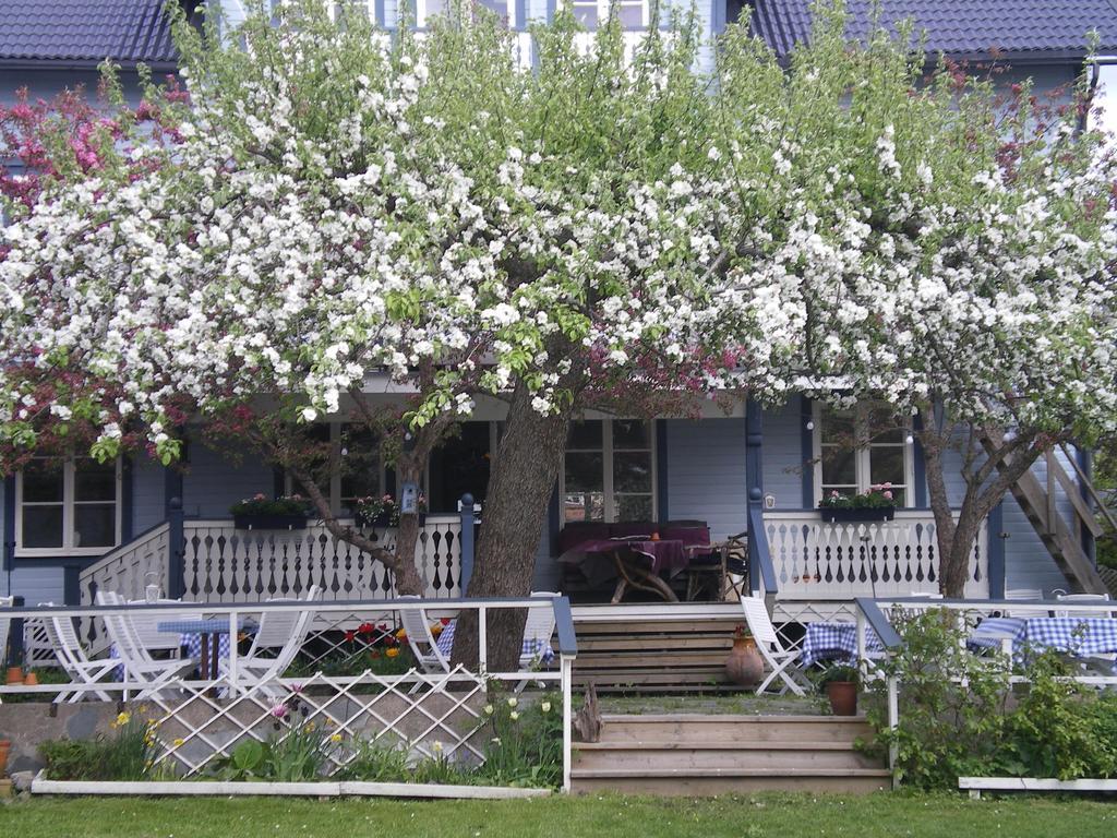 Hotel Pensionat Granparken Norrtälje Eksteriør billede