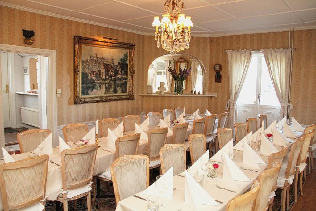 Hotel Pensionat Granparken Norrtälje Eksteriør billede