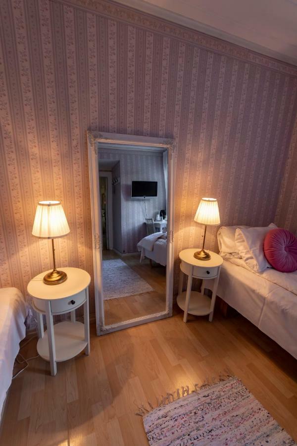 Hotel Pensionat Granparken Norrtälje Eksteriør billede